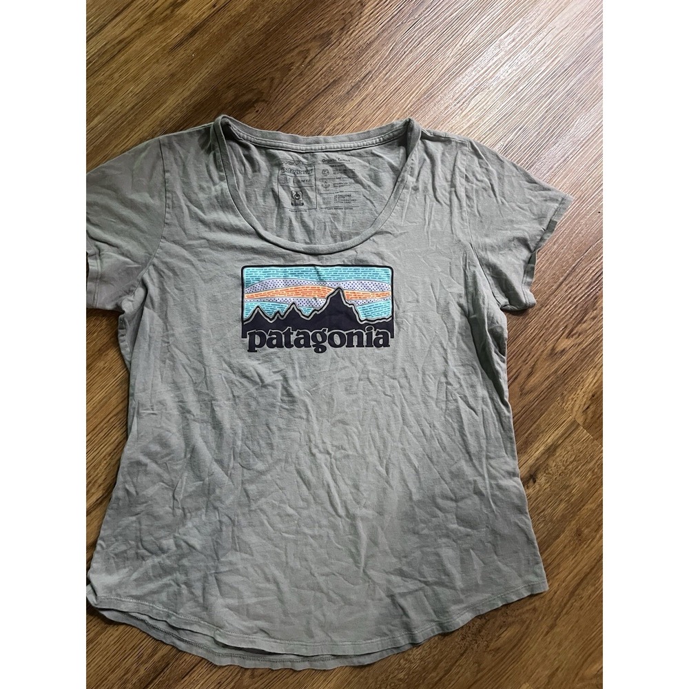 Patagonia Organic Cotton Spellout Womens‎ t-shirt sz Medium